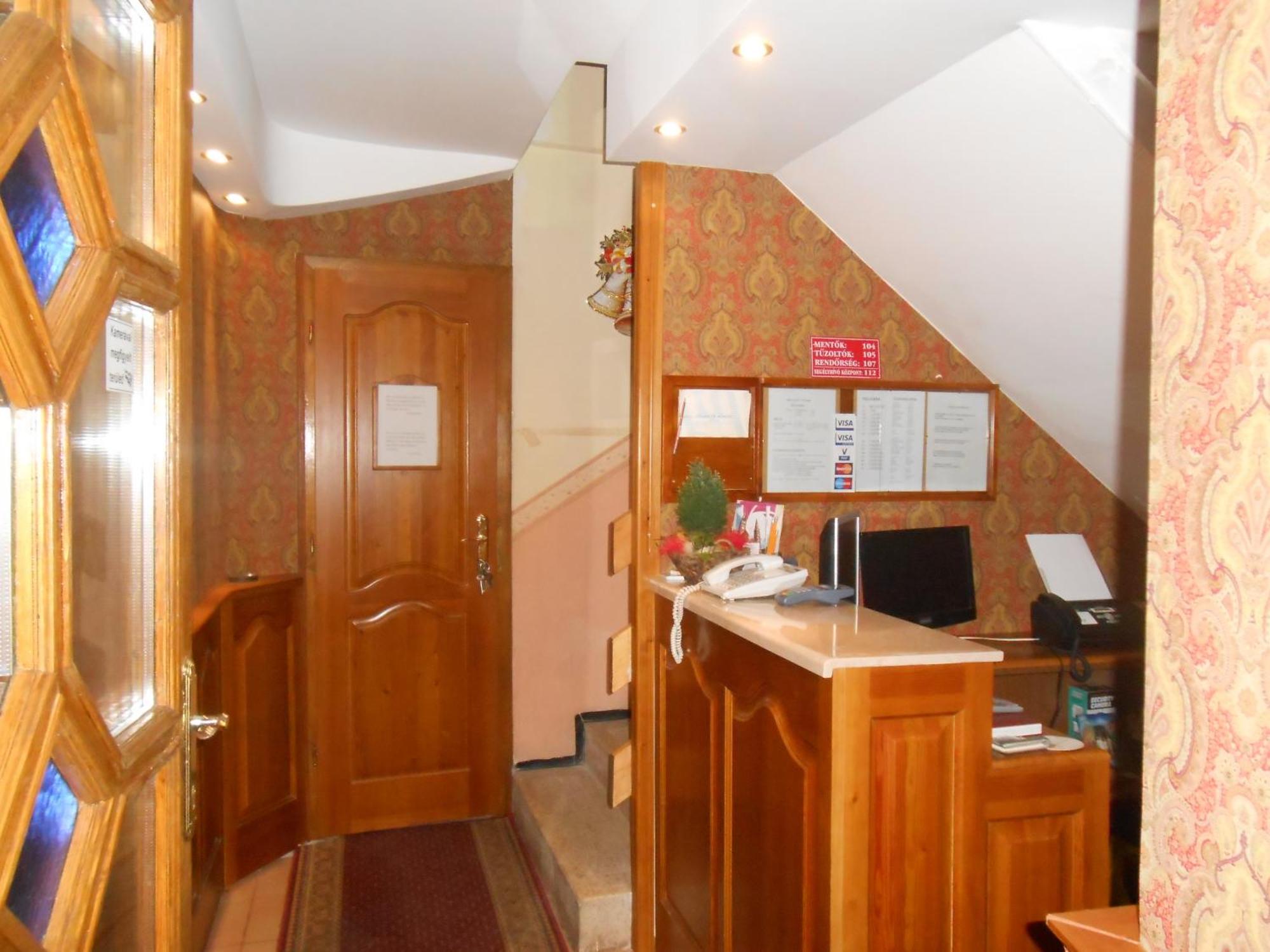 Kalman Panzio Bed & Breakfast Seghedin Exterior foto
