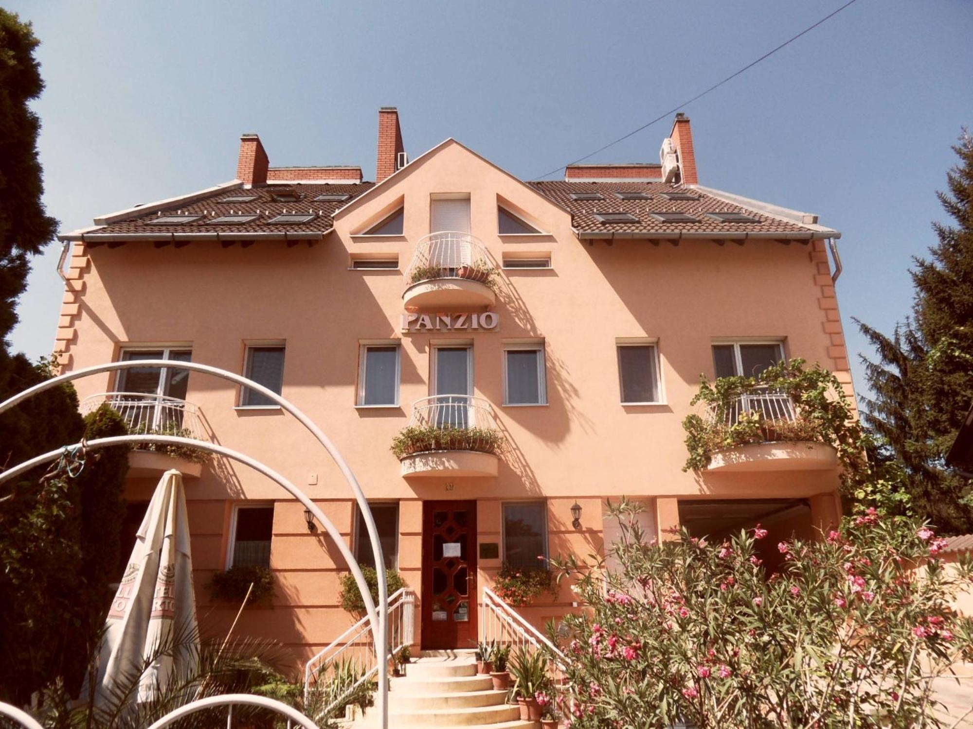 Kalman Panzio Bed & Breakfast Seghedin Exterior foto