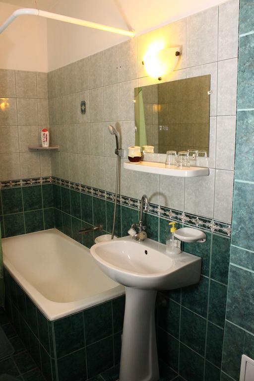 Kalman Panzio Bed & Breakfast Seghedin Exterior foto