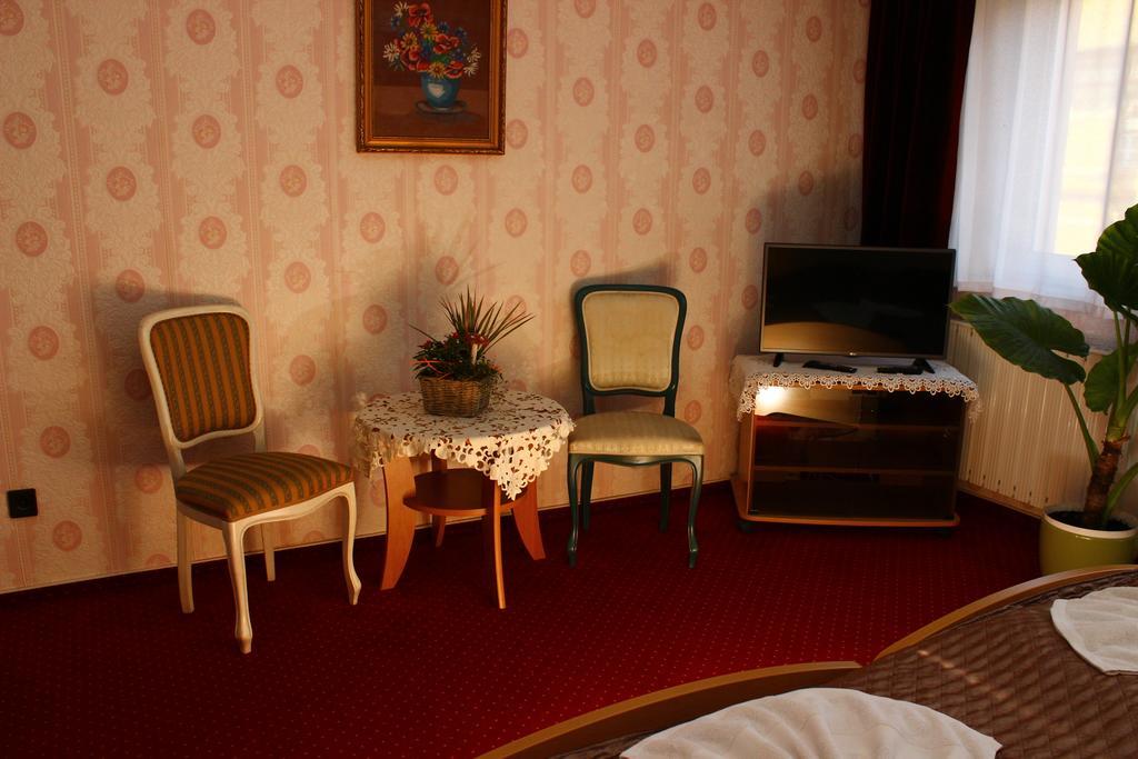 Kalman Panzio Bed & Breakfast Seghedin Exterior foto