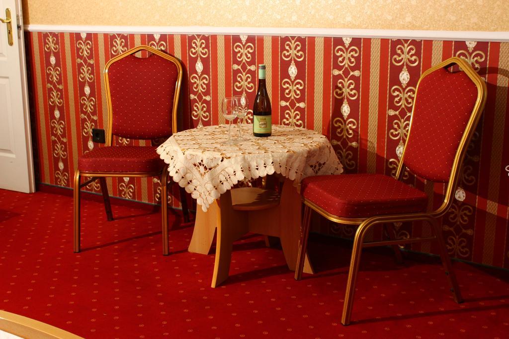 Kalman Panzio Bed & Breakfast Seghedin Exterior foto