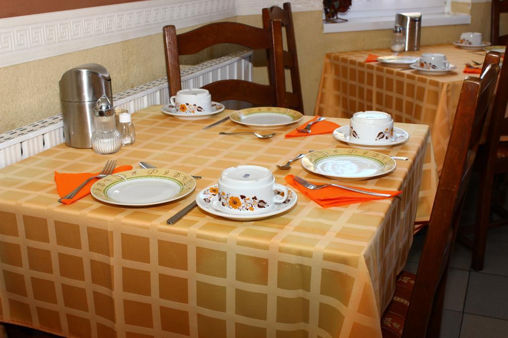 Kalman Panzio Bed & Breakfast Seghedin Exterior foto