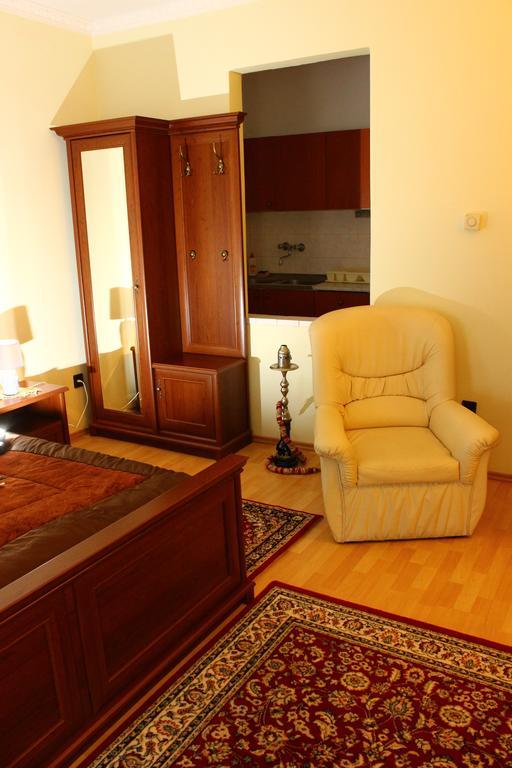 Kalman Panzio Bed & Breakfast Seghedin Exterior foto