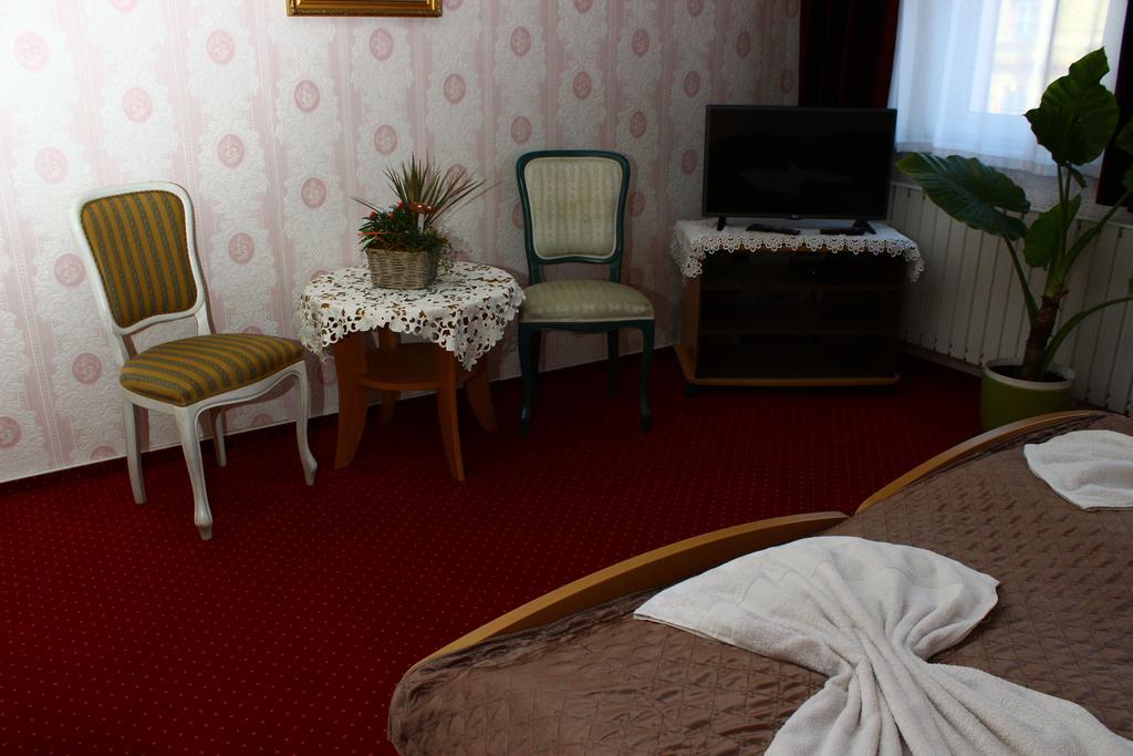 Kalman Panzio Bed & Breakfast Seghedin Exterior foto